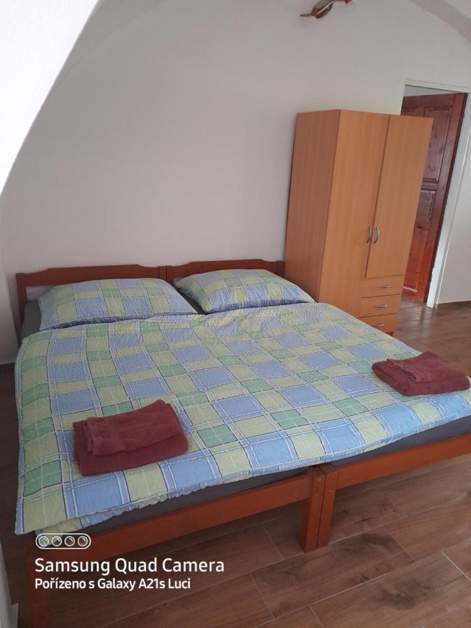 Kojan Daire Jílovice Dış mekan fotoğraf
